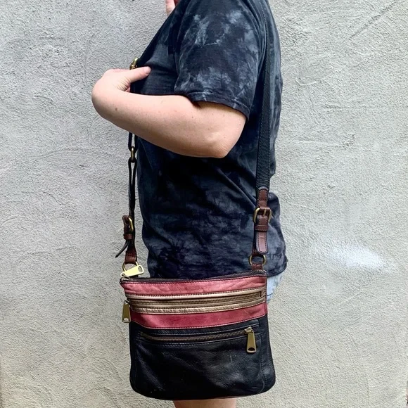 Vintage Fossil Black Burgundy Explorer Leather Patchwork Crossbody Bag - Picture 16 of 16